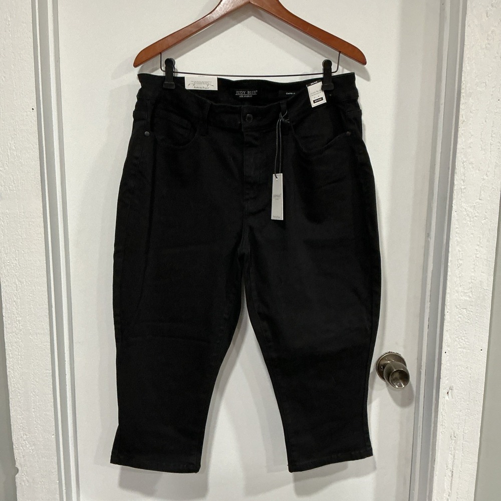 Judy Blue Capri Jeans Womens 18W Black Plus Size Stretch Cropped Denim NWT